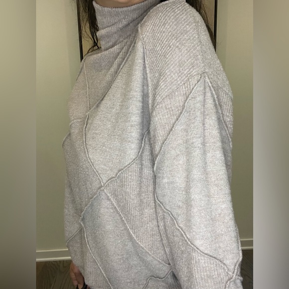 Sweater - Picture 7 of 11